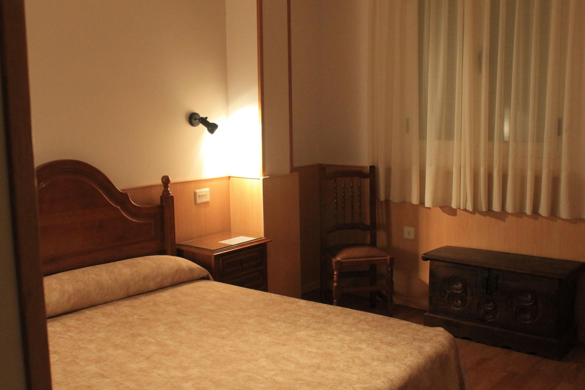 Hotel Los Perales Puebla de Sanabria Eksteriør billede